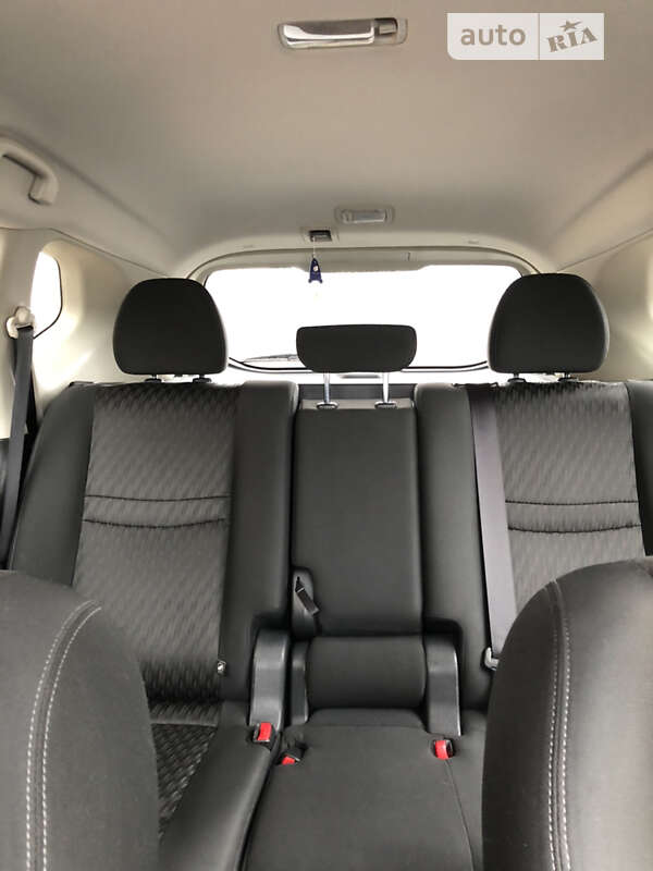 Позашляховик / Кросовер Nissan Rogue 2017 в Білій Церкві