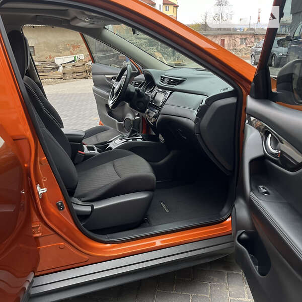 Внедорожник / Кроссовер Nissan Rogue 2018 в Ивано-Франковске