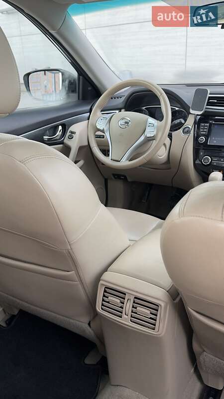 Позашляховик / Кросовер Nissan Rogue 2014 в Харкові