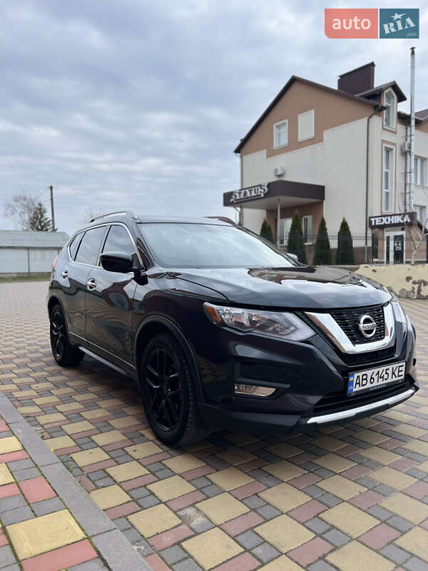 Позашляховик / Кросовер Nissan Rogue 2017 в Гайсину