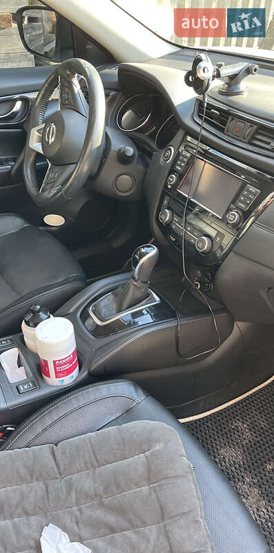 Внедорожник / Кроссовер Nissan Rogue 2016 в Киеве