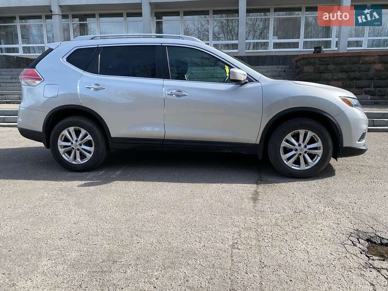 Внедорожник / Кроссовер Nissan Rogue 2016 в Кременчуге