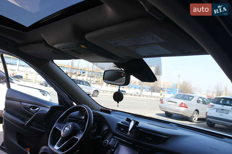 Позашляховик / Кросовер Nissan Rogue 2017 в Києві