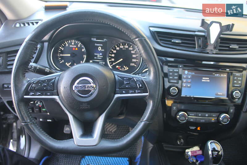 Позашляховик / Кросовер Nissan Rogue 2017 в Києві