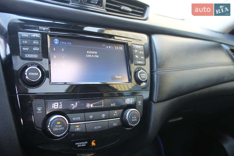 Позашляховик / Кросовер Nissan Rogue 2017 в Києві