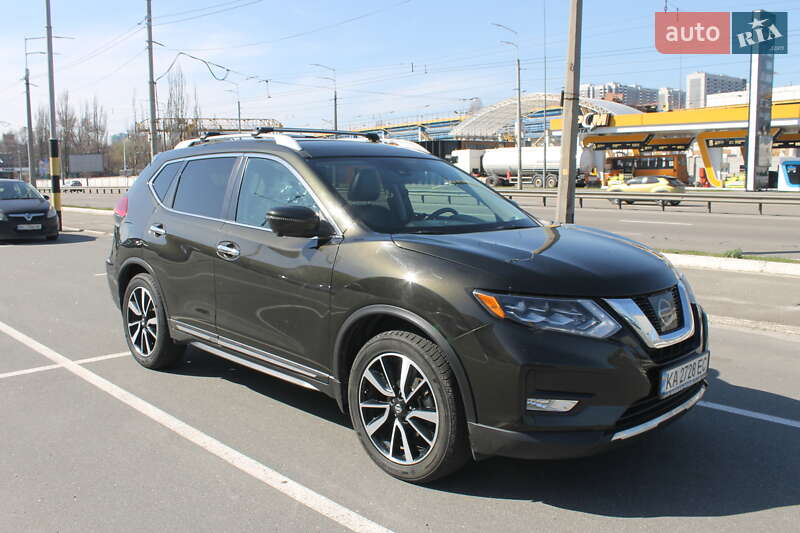 Позашляховик / Кросовер Nissan Rogue 2017 в Києві