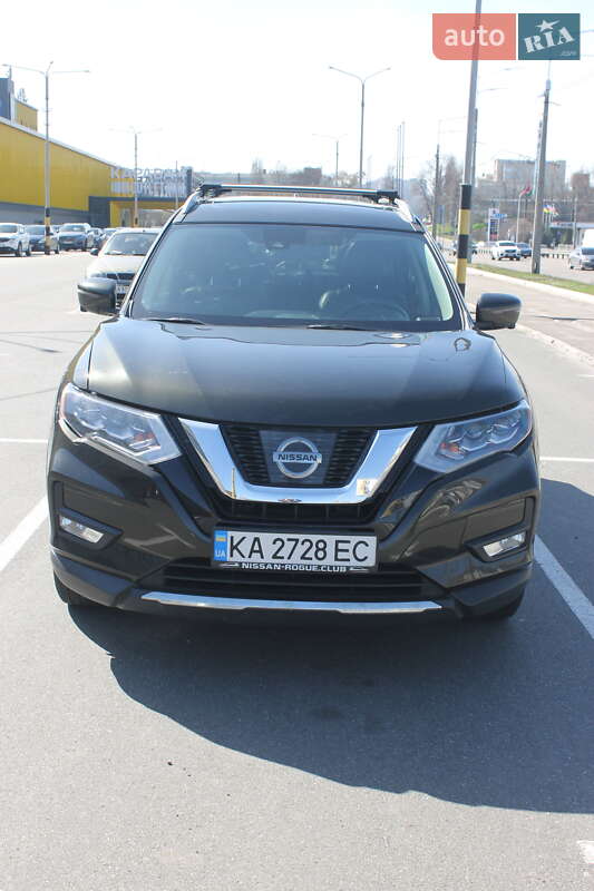 Позашляховик / Кросовер Nissan Rogue 2017 в Києві