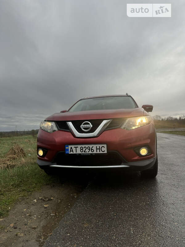 Внедорожник / Кроссовер Nissan Rogue 2014 в Долине