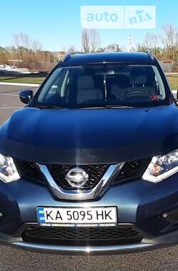 Внедорожник / Кроссовер Nissan Rogue 2015 в Киеве