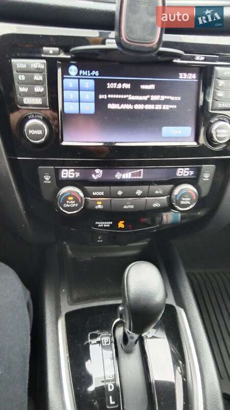 Позашляховик / Кросовер Nissan Rogue 2016 в Павлограді