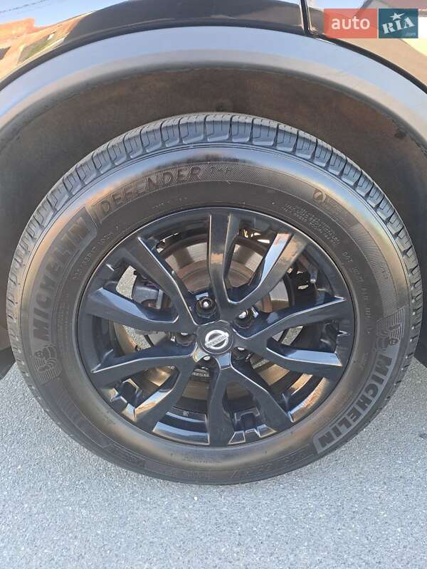 Позашляховик / Кросовер Nissan Rogue 2016 в Києві