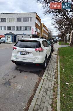 Внедорожник / Кроссовер Nissan Rogue 2015 в Львове
