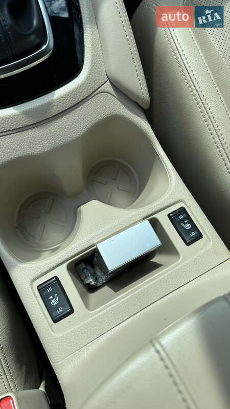 Позашляховик / Кросовер Nissan Rogue 2017 в Києві