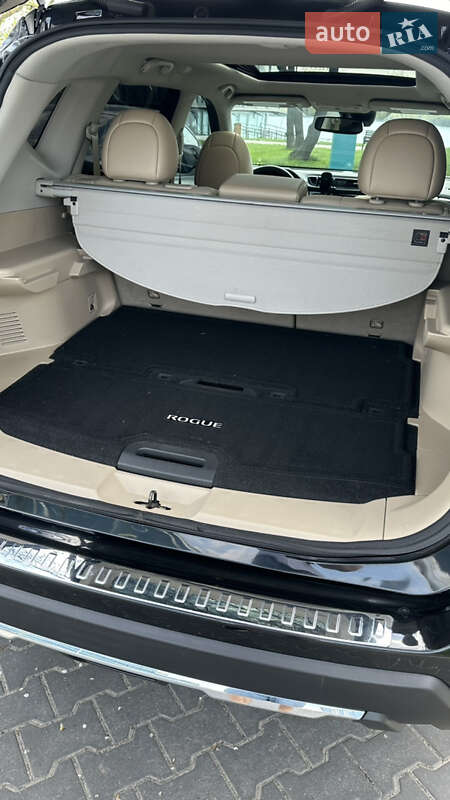 Позашляховик / Кросовер Nissan Rogue 2017 в Києві