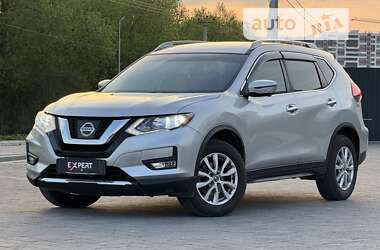 Внедорожник / Кроссовер Nissan Rogue 2017 в Львове