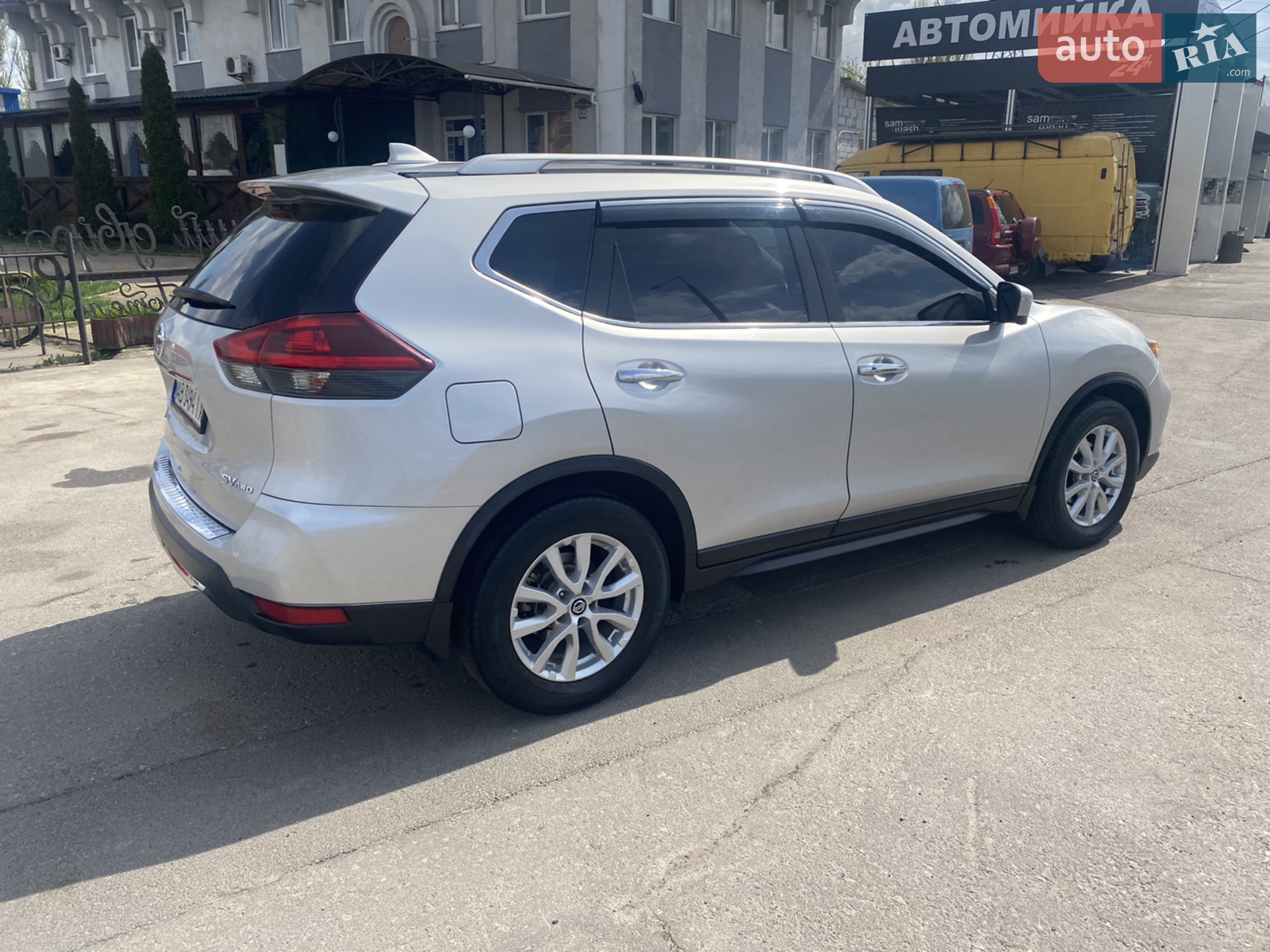 2018 Nissan Rogue - мініатюра 9
