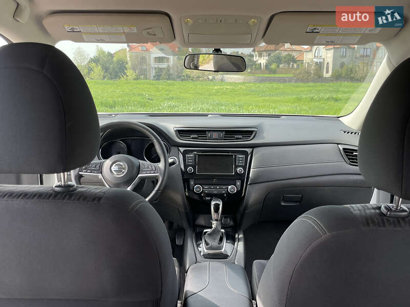 Позашляховик / Кросовер Nissan Rogue 2018 в Одесі