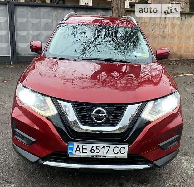 Внедорожник / Кроссовер Nissan Rogue 2018 в Кривом Роге