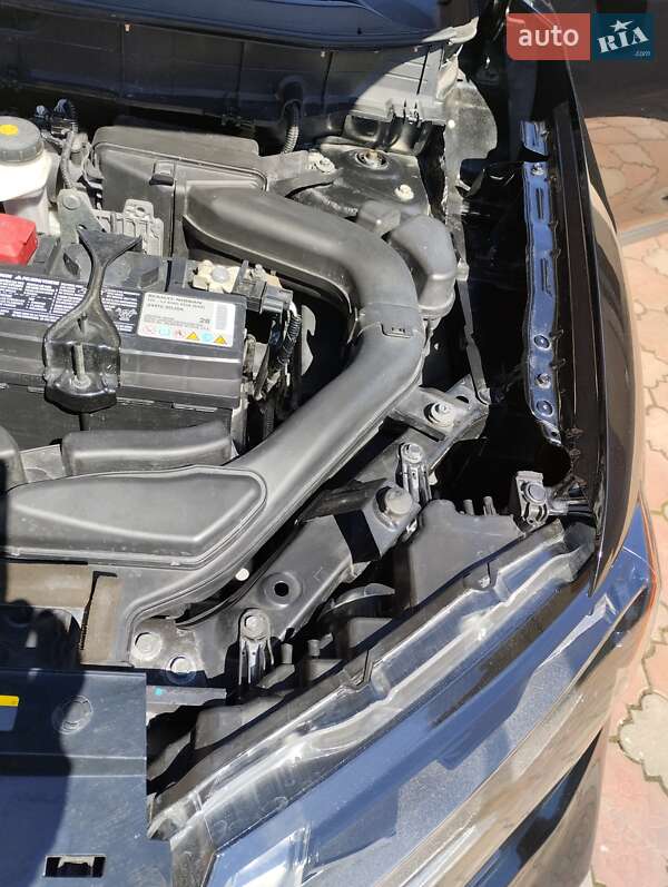 Позашляховик / Кросовер Nissan Rogue 2019 в Тернополі