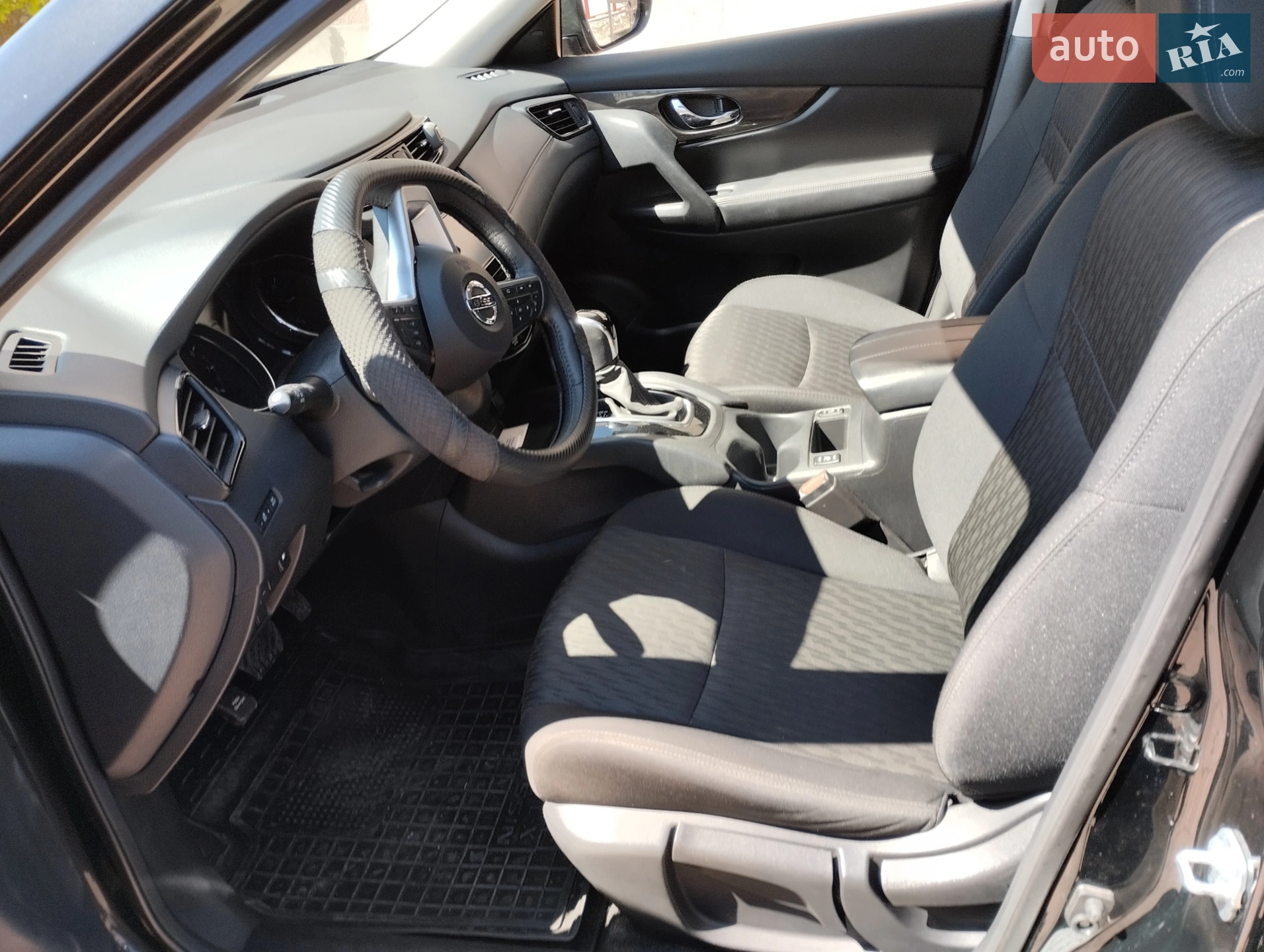 2019 Nissan Rogue - мініатюра 21