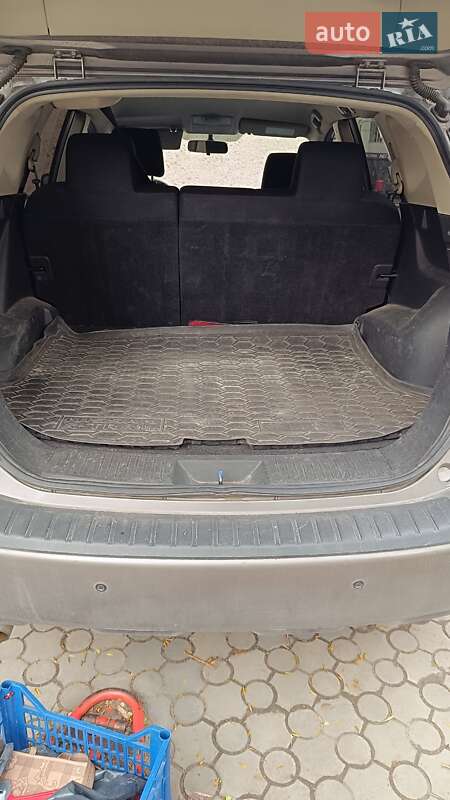Внедорожник / Кроссовер Nissan Rogue 2011 в Запорожье