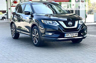 Внедорожник / Кроссовер Nissan Rogue 2018 в Житомире