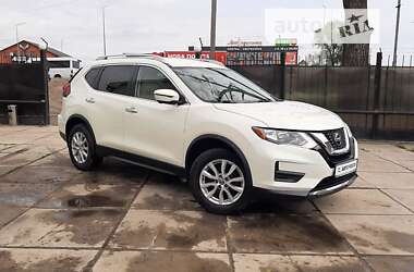 Внедорожник / Кроссовер Nissan Rogue 2017 в Киеве