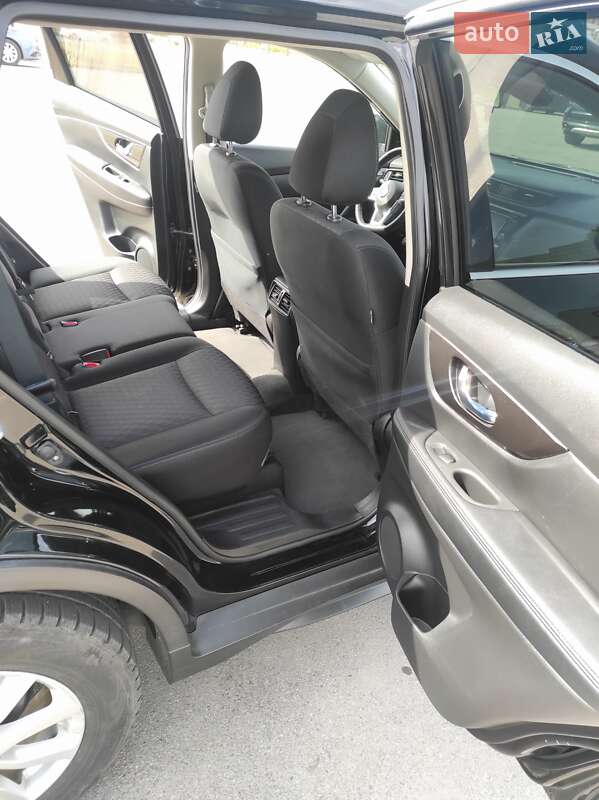 Позашляховик / Кросовер Nissan Rogue 2018 в Запоріжжі фото 28 Позашляховик / Кросовер Nissan Rogue 2018 в Запоріжжі