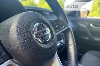 Позашляховик / Кросовер Nissan Rogue 2019 в Жовкві
