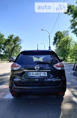 Внедорожник / Кроссовер Nissan Rogue 2015 в Киеве
