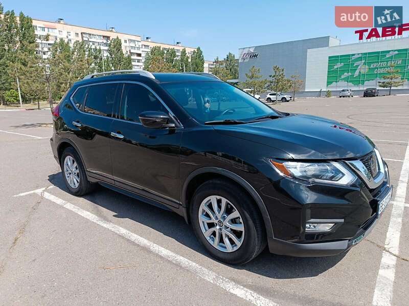 Позашляховик / Кросовер Nissan Rogue 2017 в Врадіївці
