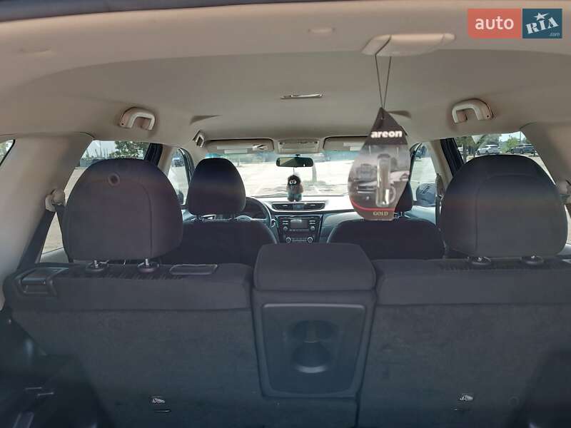 Позашляховик / Кросовер Nissan Rogue 2017 в Врадіївці