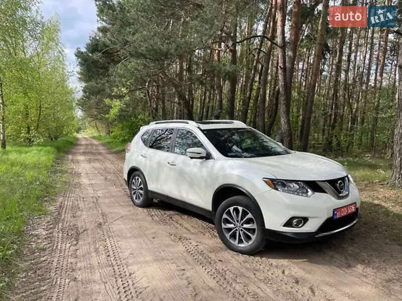 Внедорожник / Кроссовер Nissan Rogue 2016 в Киеве