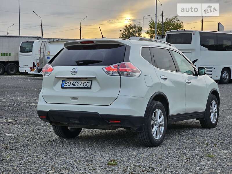 Внедорожник / Кроссовер Nissan Rogue 2014 в Тернополе