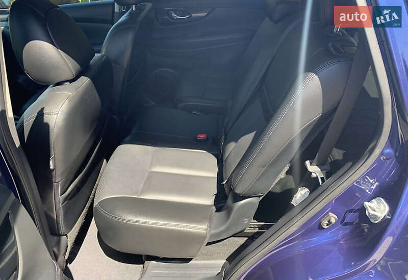 Внедорожник / Кроссовер Nissan Rogue 2017 в Ивано-Франковске