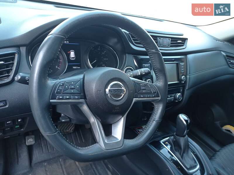 Внедорожник / Кроссовер Nissan Rogue 2017 в Прилуках
