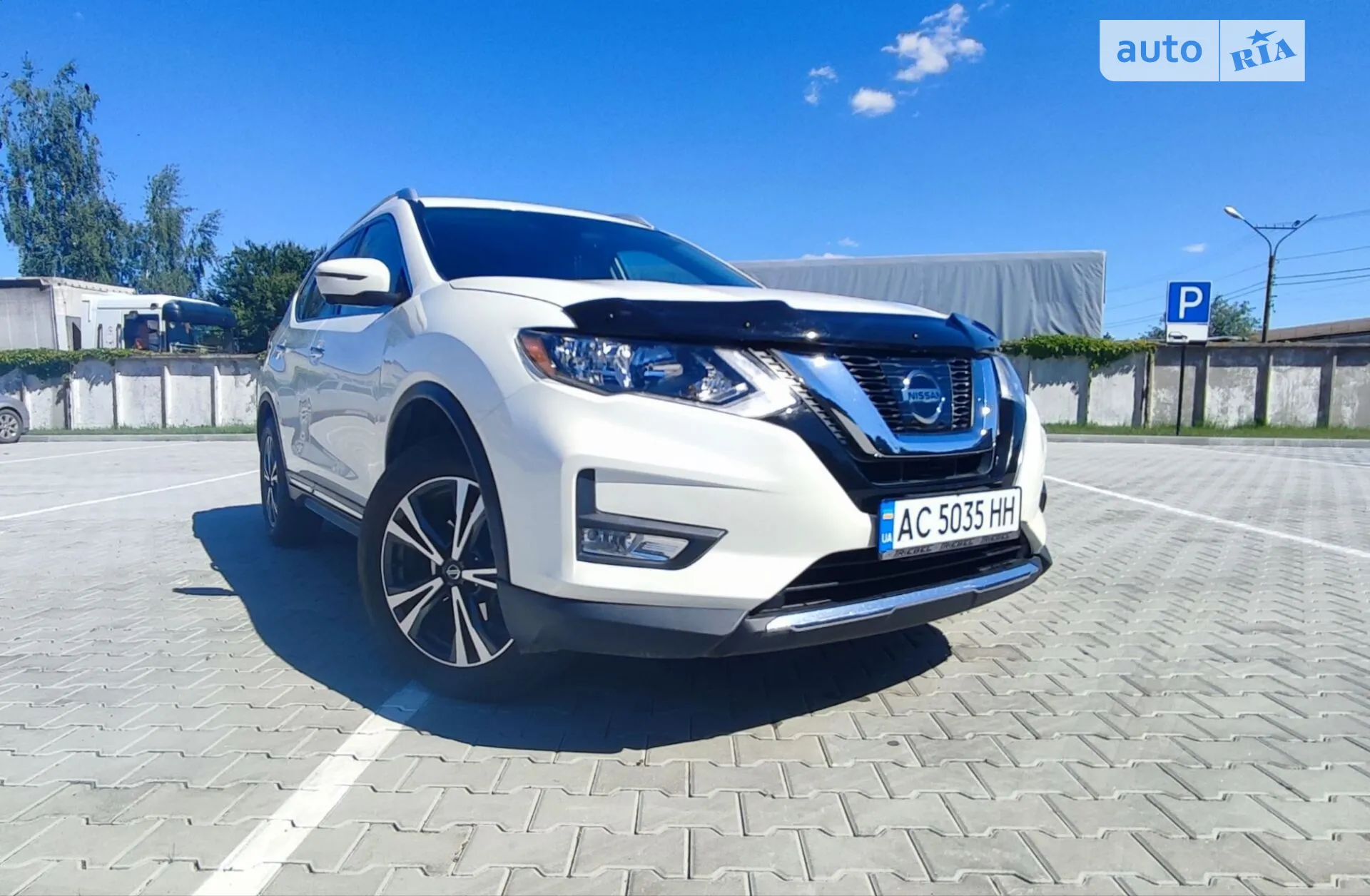2017 Nissan Rogue - фото 1