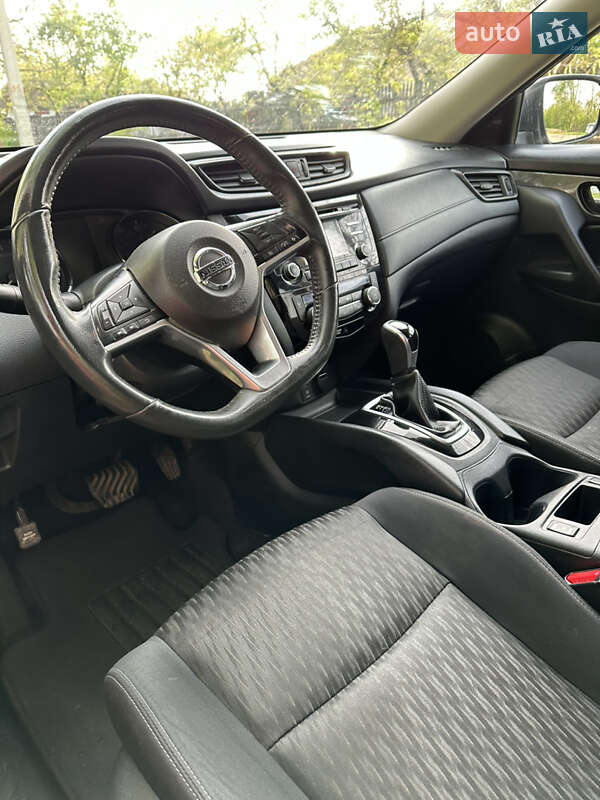 Позашляховик / Кросовер Nissan Rogue 2016 в Івано-Франківську