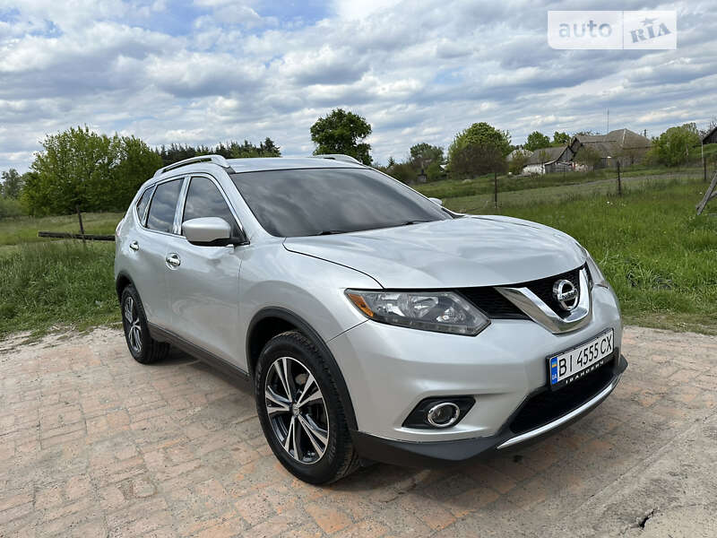 Внедорожник / Кроссовер Nissan Rogue 2016 в Полтаве