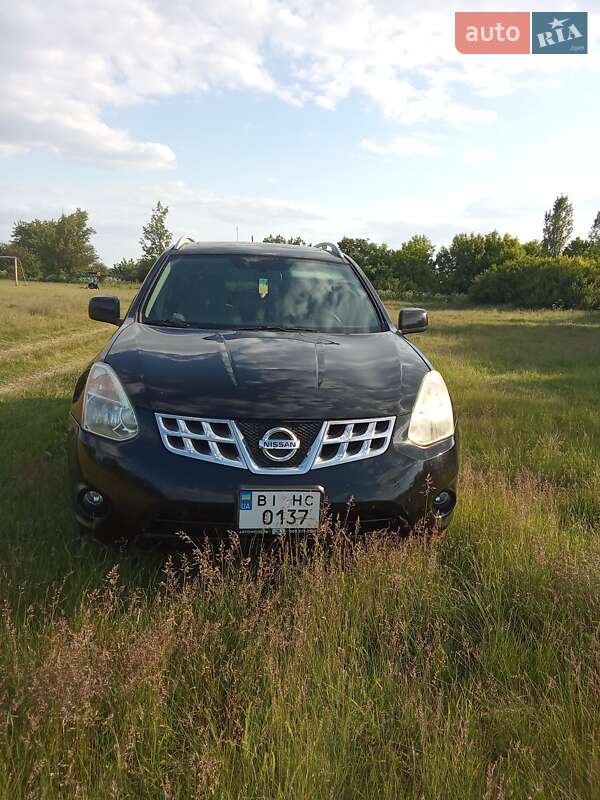 Внедорожник / Кроссовер Nissan Rogue 2013 в Зачепиловке