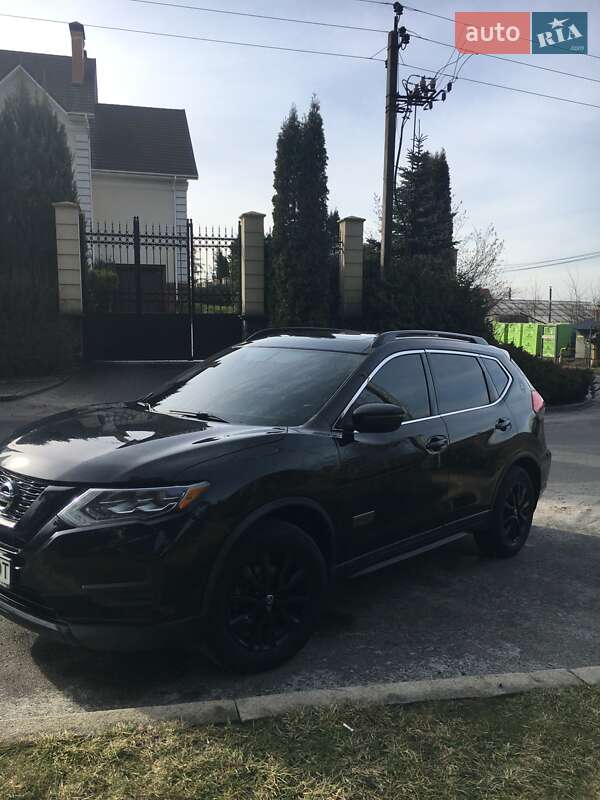 Позашляховик / Кросовер Nissan Rogue 2016 в Києві