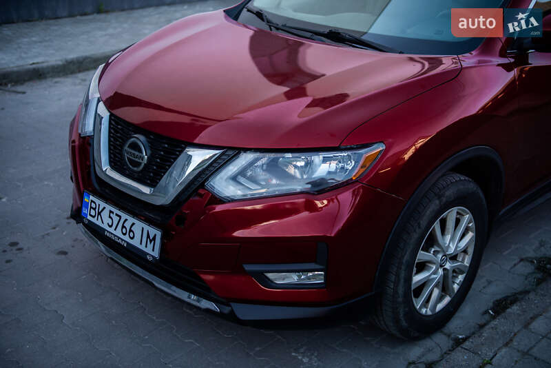 Позашляховик / Кросовер Nissan Rogue 2018 в Рівному