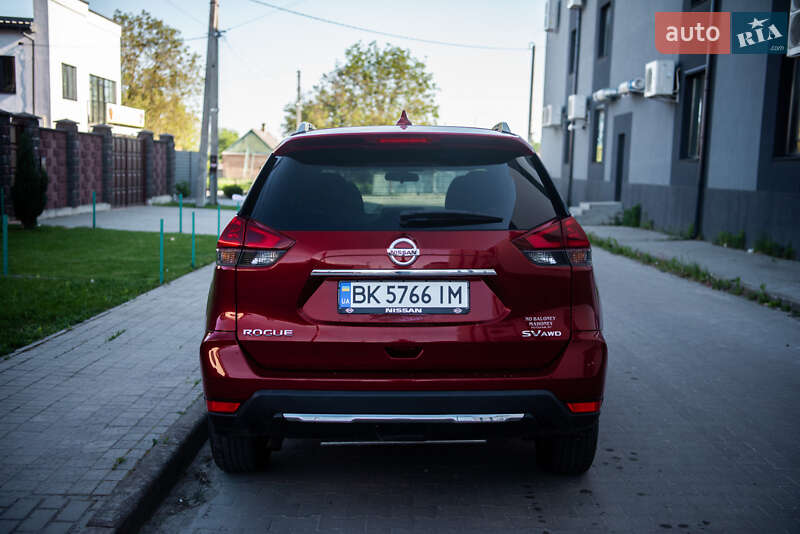 Позашляховик / Кросовер Nissan Rogue 2018 в Рівному