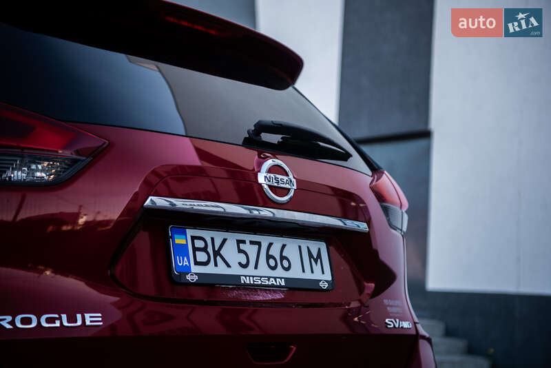Позашляховик / Кросовер Nissan Rogue 2018 в Рівному