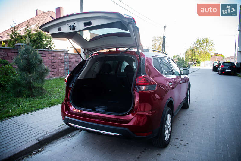 Позашляховик / Кросовер Nissan Rogue 2018 в Рівному