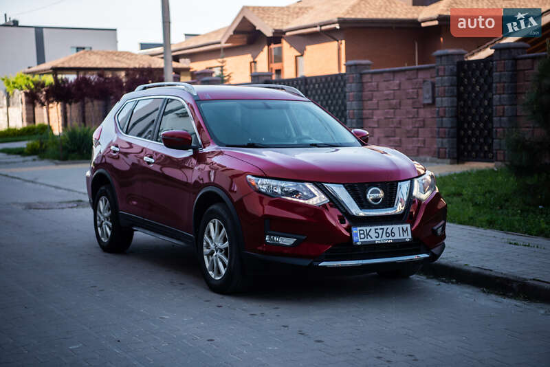 Позашляховик / Кросовер Nissan Rogue 2018 в Рівному