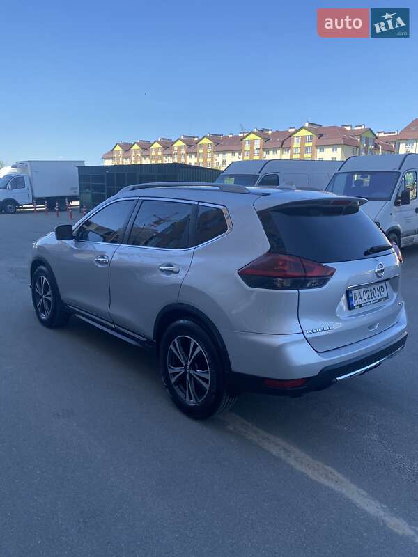 Позашляховик / Кросовер Nissan Rogue 2017 в Києві
