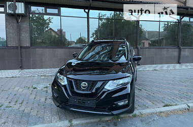 Внедорожник / Кроссовер Nissan Rogue 2018 в Новомосковске