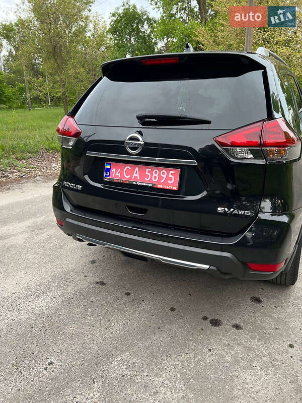 Позашляховик / Кросовер Nissan Rogue 2018 в Горішніх Плавнях