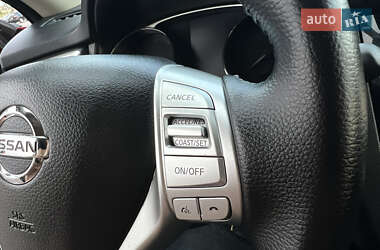 Внедорожник / Кроссовер Nissan Rogue 2015 в 